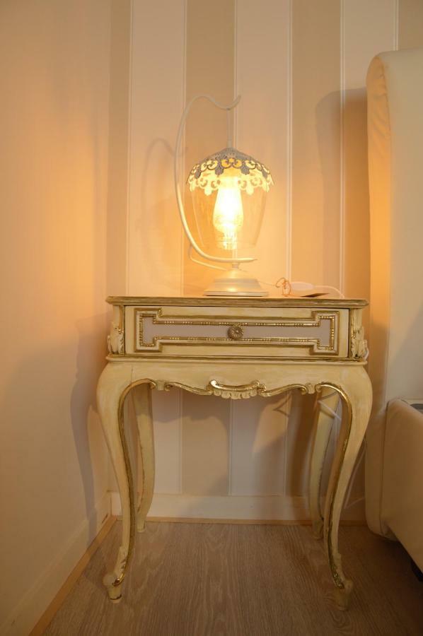 Apartamento Historic Center - Elegant With Charming Antiques - Raffaello *